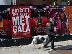 Video: Met Gala 2026 Tuai Protes Usai Disponsori Jeff Bezos