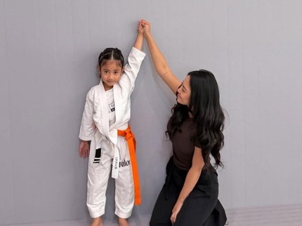 Keren! 5 Potret Chava Anak Rachel Vennya Jago Ice Skating hingga Jiu Jitsu