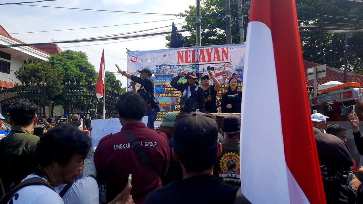 Demo Nelayan Pati soal Harga BBM, Bupati hingga DPRD Temui Massa