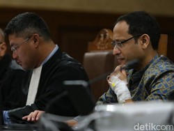 Nadiem Hadiri Sidang Usai Dirawat, Minta Penangguhan Penahanan Dikabulkan