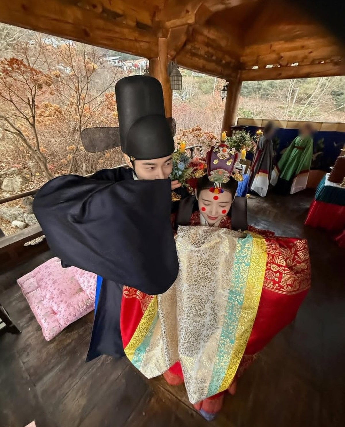 Adegan pernikahan dan malam pertama IU-Byeon Woo Seok yang viral di drama Korea Perfect Crown&period;