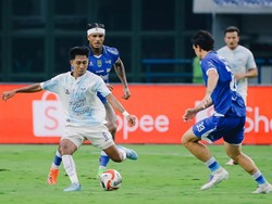 Van Gastel Sebut Gol Cepat Persib Bikin Laga Jadi Berat bagi PSIM