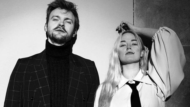 Lirik Lagu Till Forever Falls Apart - Ashe dan FINNEAS