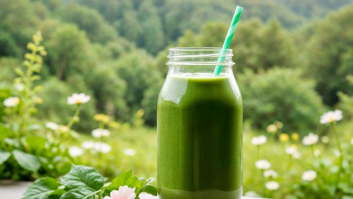 6 Manfaat Rutin Minum Jus Sayuran Hijau di Pagi Hari untuk Kesehatan Kulit