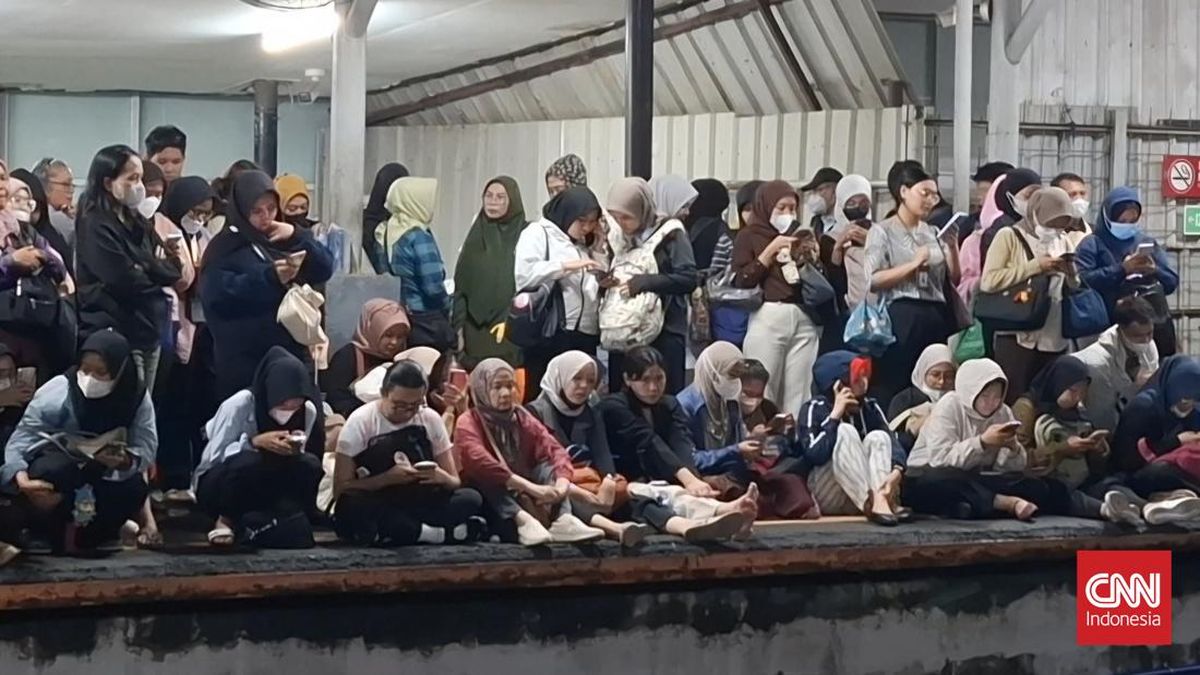 Gangguan KRL, Penumpang Menumpuk di Stasiun Kebayoran dan Rawa Buntu