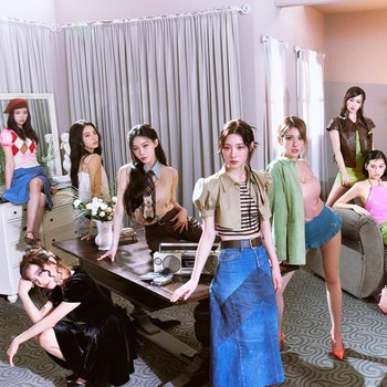 I.O.I Tampil Menawan di Foto Teaser Comeback Reuni Anniversary ke-10 Tahun