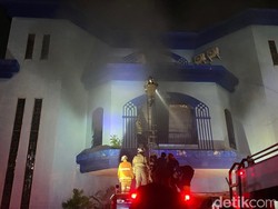 Sulitnya Evakuasi Korban Kebakaran Sport Center Semarang Tanpa Mobil Tangga