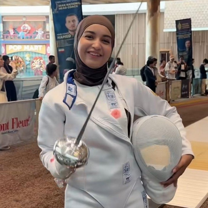 <p>Mengintip dari unggahan di Instagram, Cut Intan membagikan momen saat dirinya berlaga di ajang Fencing Bangkok Open 2026. Perempuan asal Aceh ini tampil sebagai atlet anggar untuk mewakili Indonesia dalam kompetisi yang digelar di Bangkok, Thailand. (Foto: Instagram @cut.intannabila)</p>