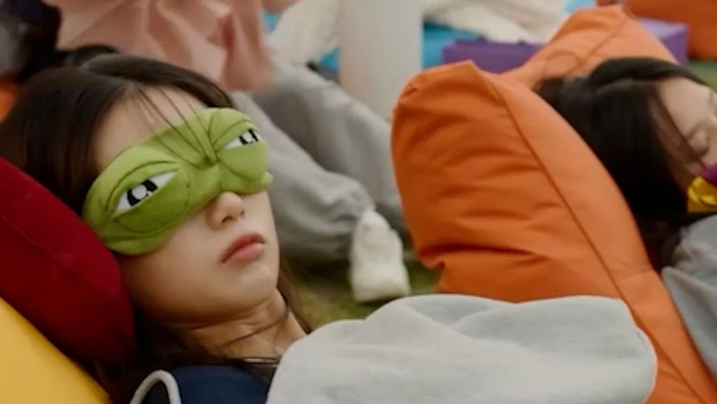 Ratusan Warga Seoul Ikut Lomba Power Nap, Soroti Masalah Kurang Tidur