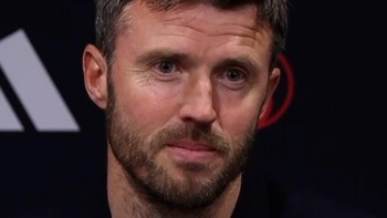 Carrick: Kemenangan MU Bisa Bantu Pemulihan Alex Ferguson