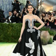 Potret Deretan Busana Fenomenal di MET Gala 2026, Artsy dan Mewah!