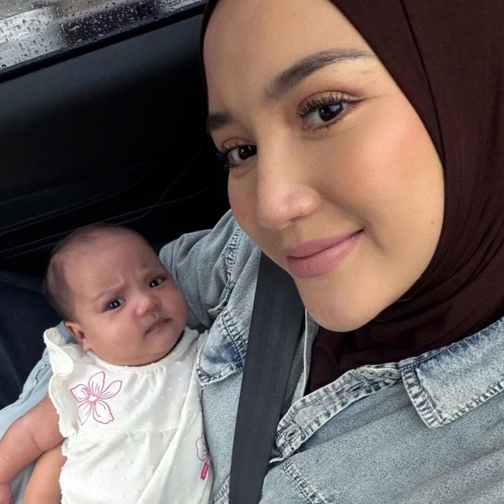 <p>Kebahagiaan kini tengah menyelimuti pasangan Erica Putri dan sang suami, Deryl de Keizer. Belum lama ini, Erica menyambut kelahiran anak keduanya yang berjenis kelamin perempuan, Bunda. (Foto: Instagram @ericaputrii)</p>