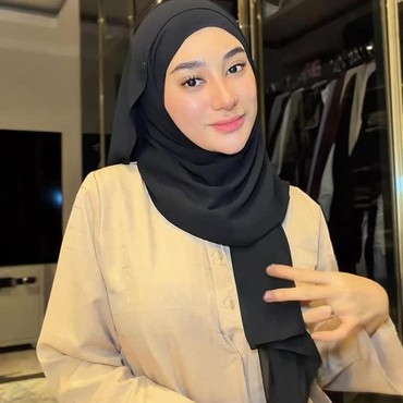 Suami Video Call Nakal dengan Wanita Lain, Clara Shinta ke Psikiater; Banyakan di Kamar