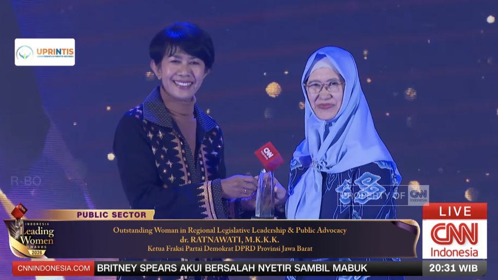Legislator Ratnawati Raih Penghargaan Leading Women Awards 2026