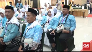 Gantikan Ayah yang Meninggal, Siswa SMP Asal Sulbar Berangkat Haji