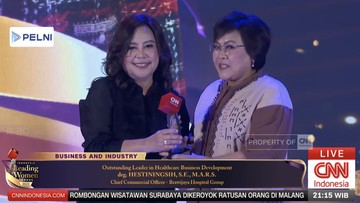 Hestiningsih Raih Penghargaan Bidang Kesehatan di Leading Women Awards