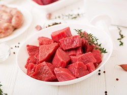 Cara Marinasi Daging Sapi agar Empuk dan Bumbu Meresap Sempurna