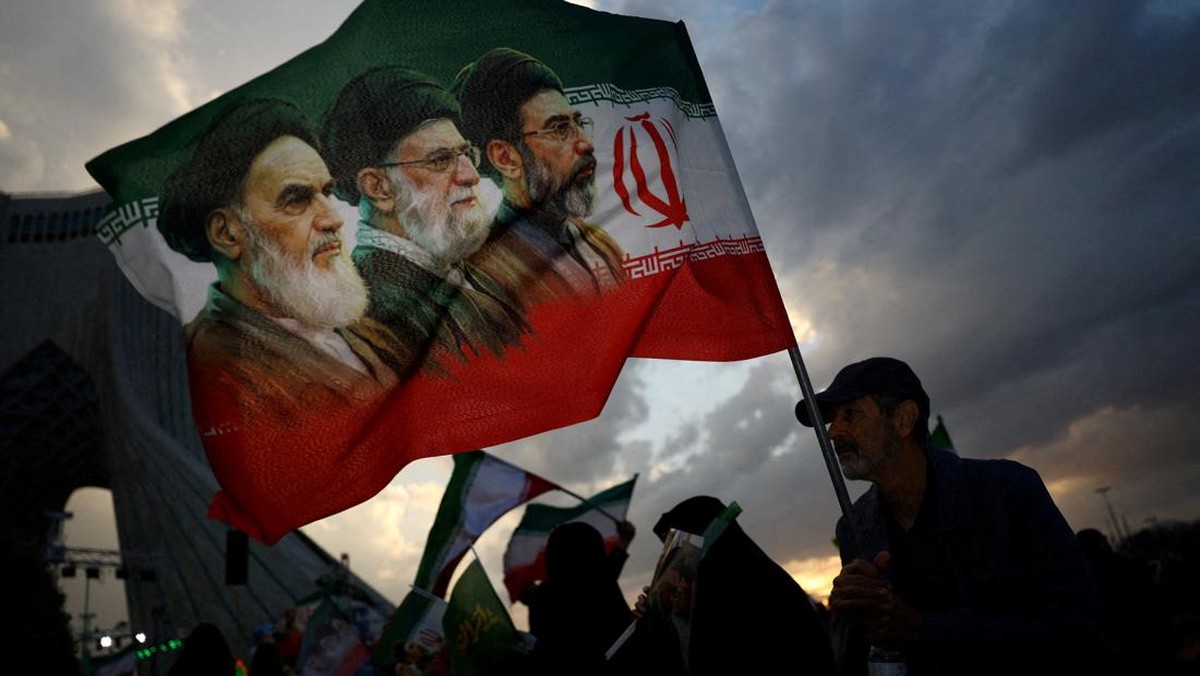 Trump Cekik Iran dengan "Terorisme Negara"-Mojtaba Khamenei Buka Suara