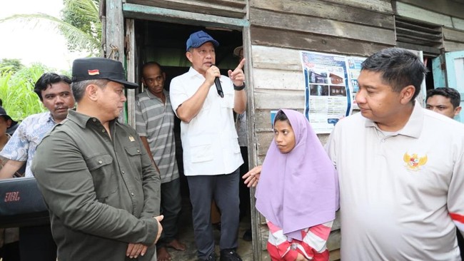Mendagri Tito Karnavian dan Menteri PKP Maruarar Sirait kunjungi Balikpapan untuk tinjaudialog dengan warga dan luncurkan program BSPS se-Kalimantan.
