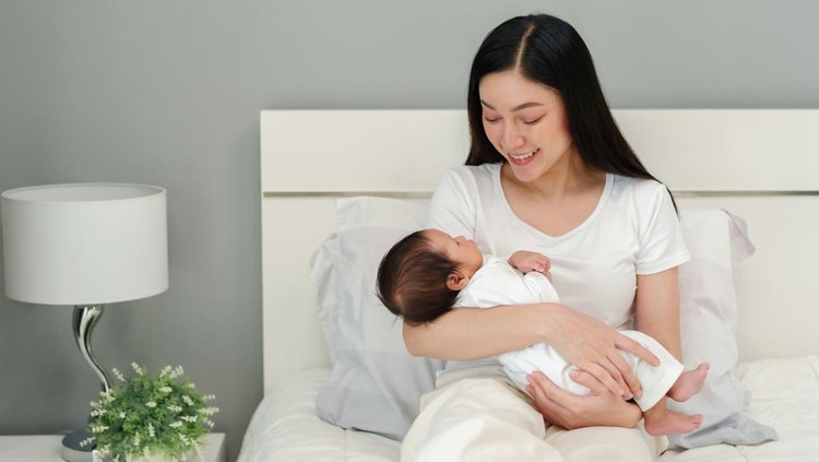 Kenali Pola Tidur Bayi 0-3 Bulan yang Normal