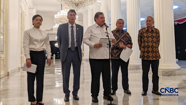 Gubernur BI Lapor Prabowo 2 Penyebab Utama Rupiah Melemah