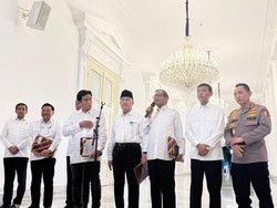Video Komisi Percepatan Reformasi Polri Serahkan Ribuan Rekomendasi ke Prabowo