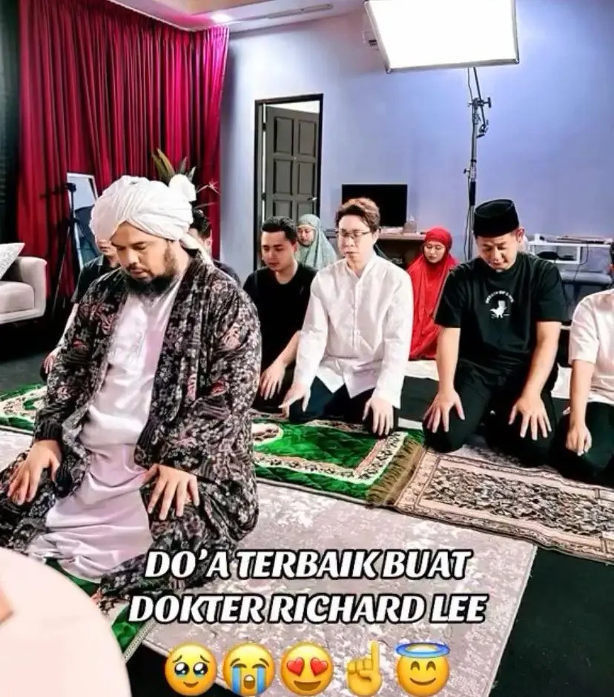 Momen Richard Lee Mualaf