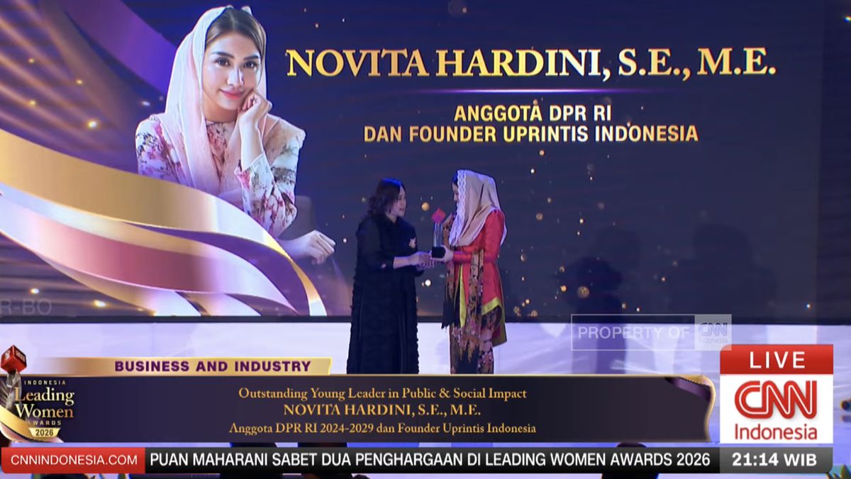 Novita Hardini Raih Outstanding Young Leader in Public dan Social Impact