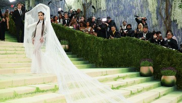 FOTO: Para Bintang dengan Busana Terbaik di Met Gala 2026