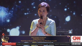 Veronica Tan Bacakan Puisi Kartini di Leading Women Awards 2026
