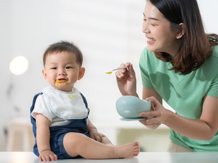 10 Resep Bubur Bayi 6 Bulan agar BB Naik Optimal dan Dukung Kecerdasan Si Kecil