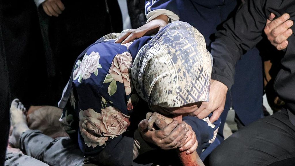 FOTO: Israel Bombardir Gaza Kala Trump dan Dunia Berkutat Perang AS-Iran