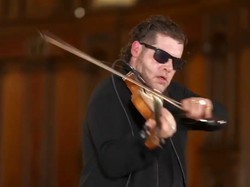 Musisi Kanada Gugat Google Rp26 M usai Profilnya Dijelaskan Sebagai Penjahat Seksual