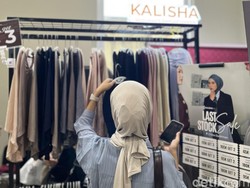 Curhat Brand Hijab Jualan di Marketplace: Tercekik Biaya Admin, Untung Tipis