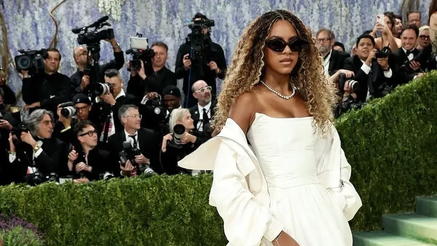 Belum 18 Tahun&comma; Kenapa Blue Ivy Anak Beyonce Bisa Hadiri Met Gala&quest;