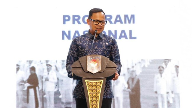 Wamendagri Bima Arya tekankan sinergi pemerintah pusat dan daerah untuk hadapi tantangan global, perkuat daya saing, dan percepat program prioritas.