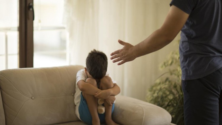 Curhatan Ayah Tak Suka Main dengan Anak Picu Pro-Kontra&comma; Psikolog Angkat Bicara