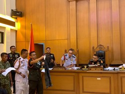 Video: Hakim Cecar Saksi Bais TNI Apa Ada Operasi Khusus terhadap Andrie Yunus