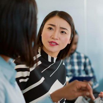 5 Cara Mengenali Orang Kurang Cerdas dari Kalimat yang Diucapnya Sehari-hari