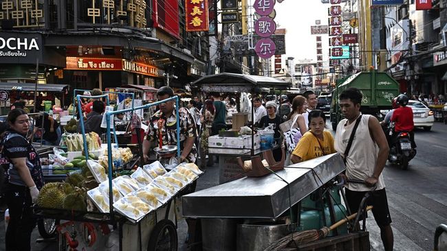 Turis dari 9 negara tertentu di Thailand bisa dengan mudah bertransaksi menggunakan cross-border QR payment atau kode QR lintas batas.