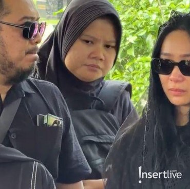 Bunga Zainal Ceritakan Momen Detik-Detik Sang Ayah Meninggal Dunia
