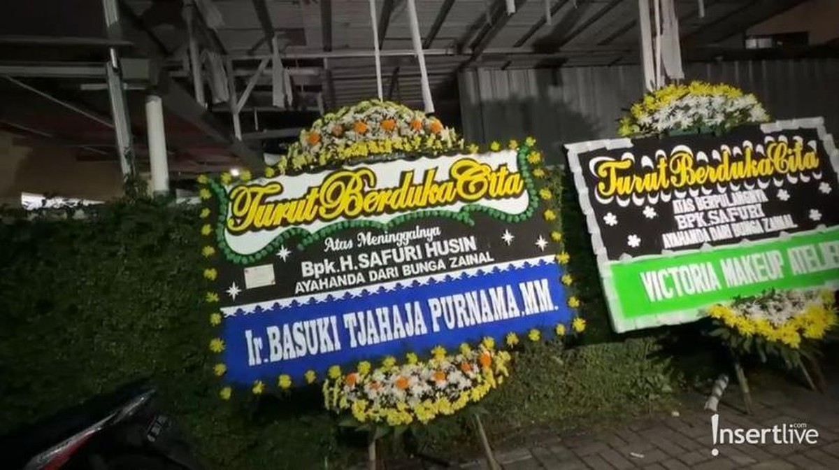 Pemakaman Ayah Bunga Zainal