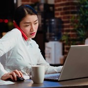 7 Ciri Kepribadian Orang yang Workaholic, Hobi Jadikan Pekerjaan sebagai Pelarian!