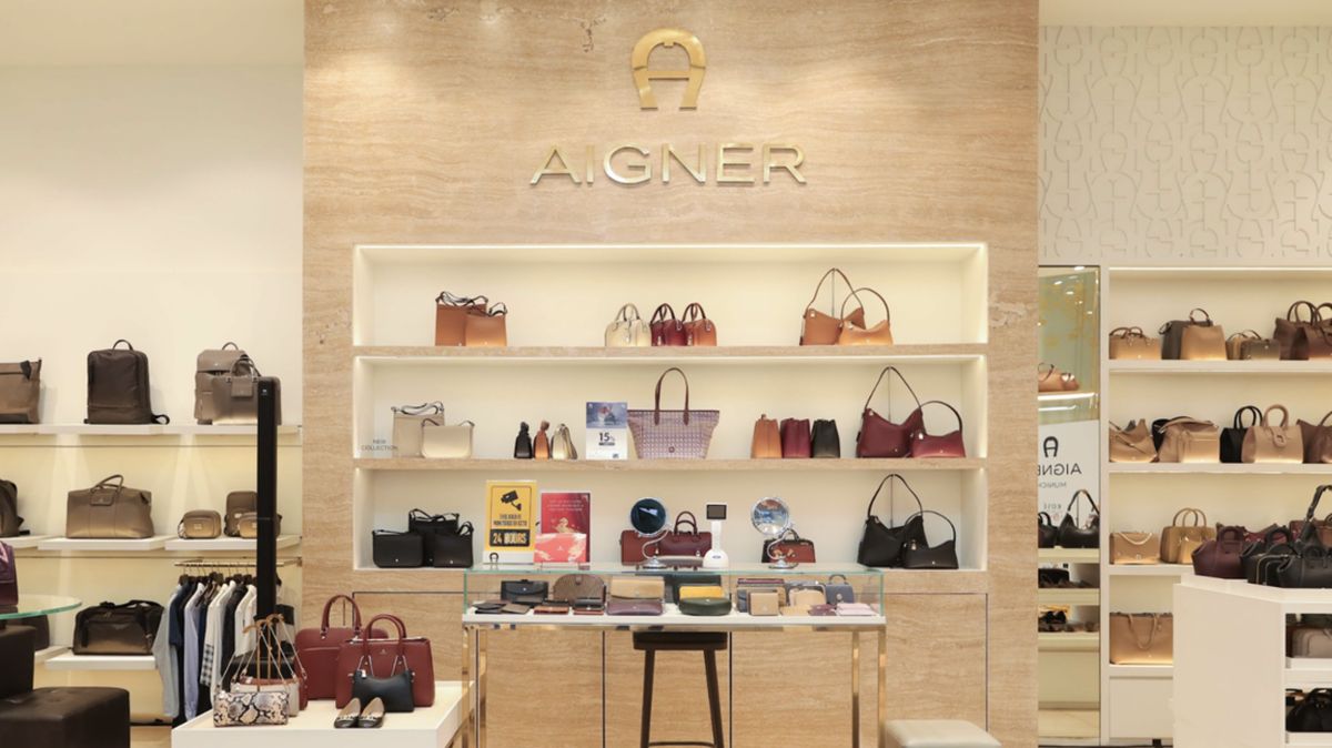 AIGNER Luncurkan Koleksi Baru di METRO Department Store PIM Jakarta