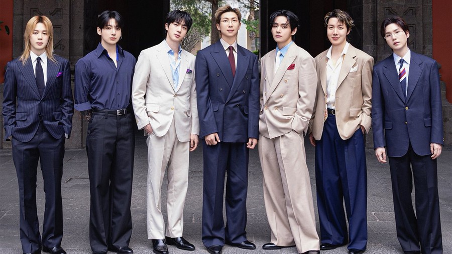 BTS di Istana Meksiko