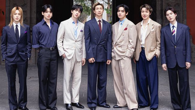 BTS Sapa Puluhan Ribu ARMY dari Istana Presiden Meksiko, Energinya Luar Biasa