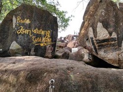 Bukit Batu Kasongan, Stonehenge Kalteng Bernuansa Magis
