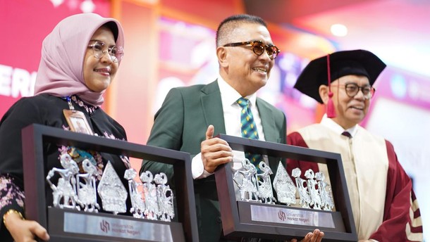 Wisuda Perdana Universitas Harkat Negeri, Helmy Yahya Ajak Gen Z Berani Speak Up