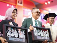 Wisuda Perdana Universitas Harkat Negeri, Helmy Yahya Ajak Gen Z Berani Speak Up