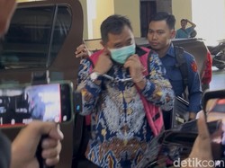 Tangan Diborgol, Eks Pj Gubernur Sulsel Bahtiar Baharuddin Kembali Diperiksa